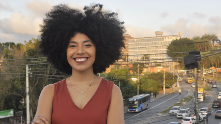 Formada na primeira turma de cotistas de Direito da USP quer “levar causa para política institucional”
