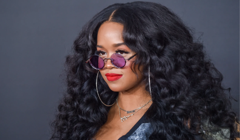 The Town anuncia H.E.R como atração no festival