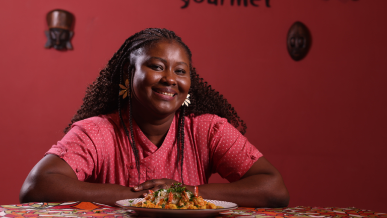Dona do restaurante Afro Gourmet, do RJ, chef Dandara Batista tem história contada no livro ‘Receita de Vida’ Dona do restaurante Afro Gourmet, do RJ, chef Dandara Batista tem história contada no livro ‘Receita de Vida’