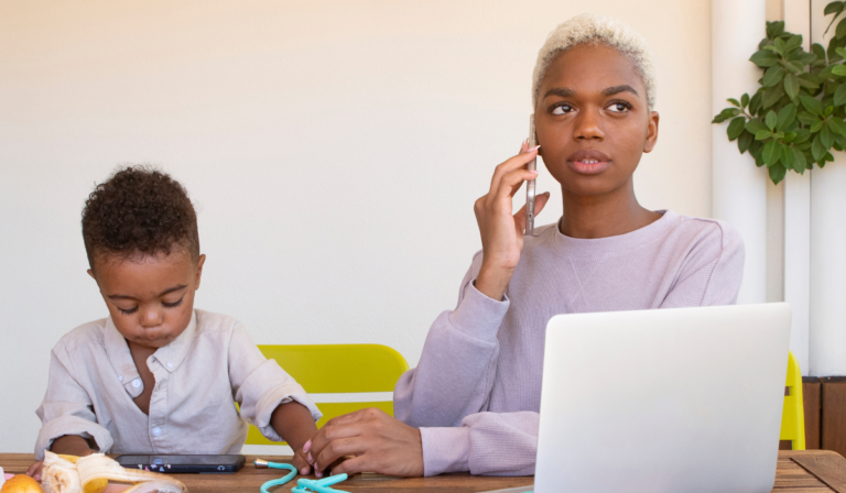 Maternidades plurais: mães negras e o mercado de trabalho