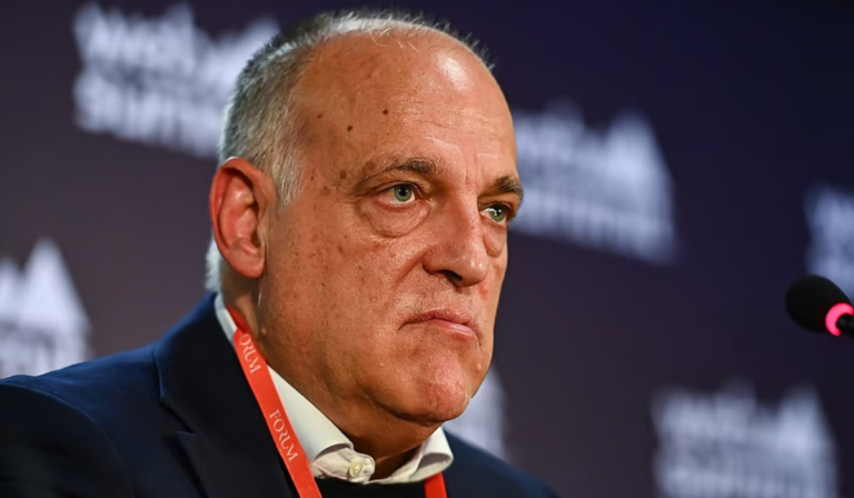 Presidente da La Liga pede desculpas a Vini Jr. por comentários após caso de racismo: “Não era minha intenção”