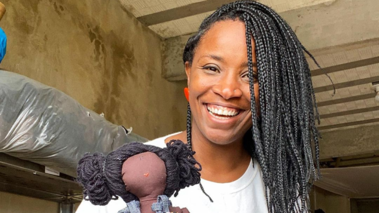 ‘Era Uma Vez o Mundo’ prorroga campanha de financiamento coletivo para realizar a primeira fábrica de bonecas negras do Brasil ‘Era Uma Vez o Mundo’ prorroga campanha de financiamento coletivo para realizar a primeira fábrica de bonecas negras do Brasil