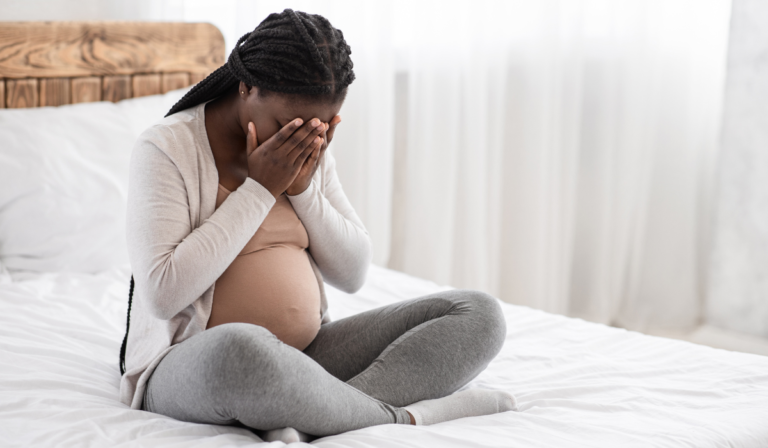 Mulheres negras têm 46% mais probabilidade de abortar do que mulheres brancas no Brasil, indica estudo Mulheres negras têm 46% mais probabilidade de abortar do que mulheres brancas no Brasil, indica estudo