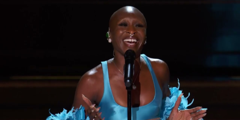 Cynthia Erivo emociona ao cantar ‘Alfie’ em homenagem a Dionne Warwick nos EUA Cynthia Erivo emociona ao cantar ‘Alfie’ em homenagem a Dionne Warwick nos EUA