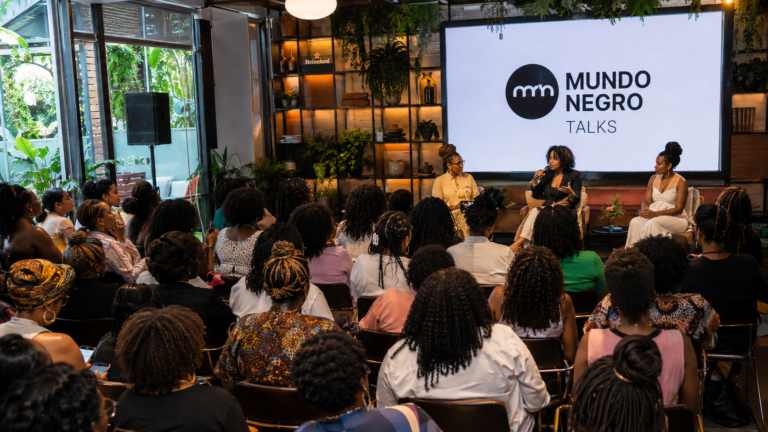 Mundo Negro Talks dedica segunda edição às mães negras no Mês das Mães, em parceria com Grupo HEINEKEN e Sephora Brasil