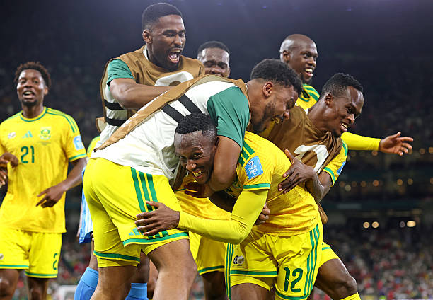 Pela primeira vez em sua história, África do Sul avança à fase eliminatória do Mundial Pela primeira vez em sua história, África do Sul avança à fase eliminatória do Mundial
