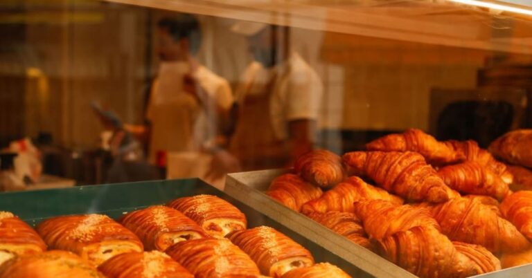 Badó Pães: A padaria que se tornou o novo hype gastronômico do Rio Badó Pães: A padaria que se tornou o novo hype gastronômico do Rio