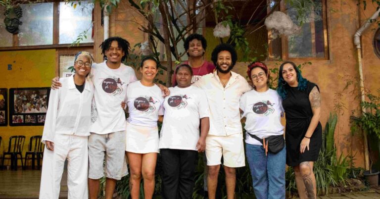 Coletiva Tempero de Oyá lança cartilha on-line e gratuita com receitas e reflexões sobre cultura alimentar afro-brasileira 