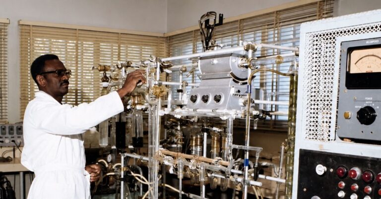 Dia do Químico: as descobertas de cientistas negros que mudaram a história da química Dia do Químico: as descobertas de cientistas negros que mudaram a história da química