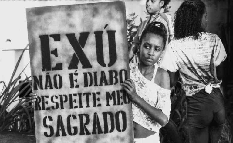 Com curadoria de Luedji Luna e Lázaro Roberto, Zumvi leva exposição “Escrevendo com a Luz” ao Rio