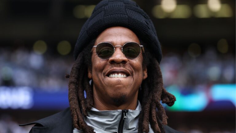 Jay-Z será a atração principal do show do intervalo do Super Bowl Jay-Z será a atração principal do show do intervalo do Super Bowl